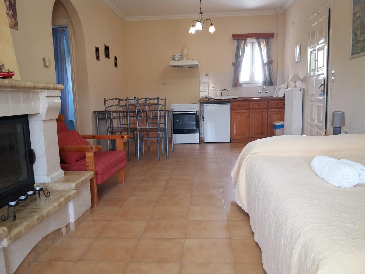 Athineos Apartments Kommeno  Eksteriør billede