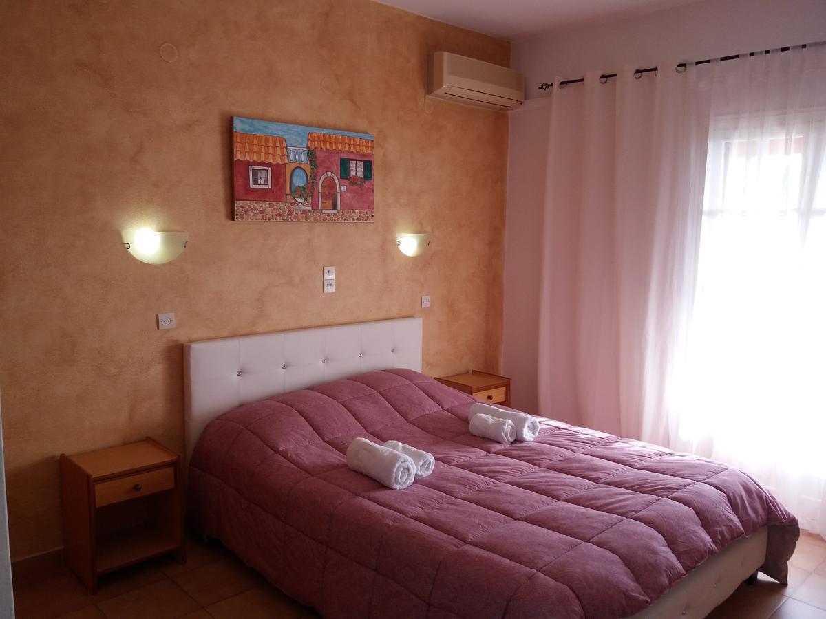 Athineos Apartments Kommeno  Eksteriør billede