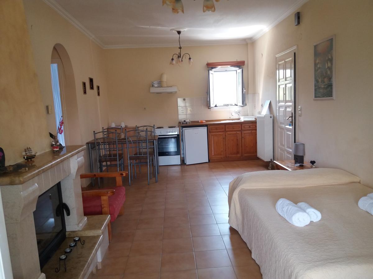Athineos Apartments Kommeno  Eksteriør billede