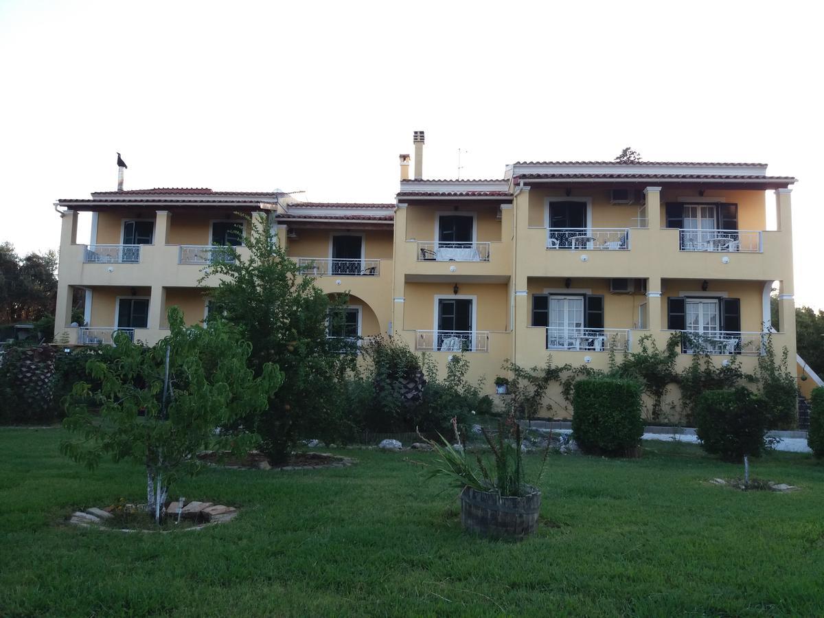 Athineos Apartments Kommeno  Eksteriør billede