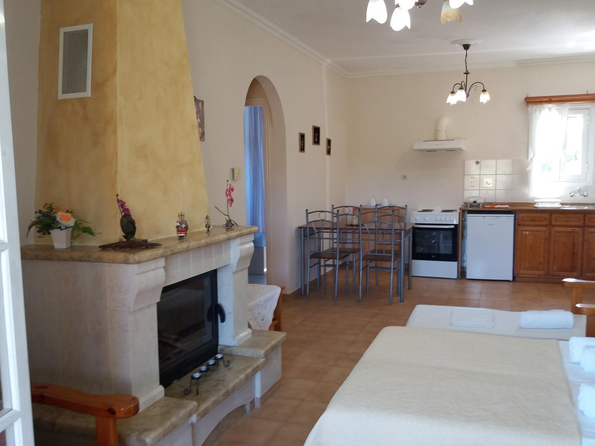 Athineos Apartments Kommeno  Eksteriør billede
